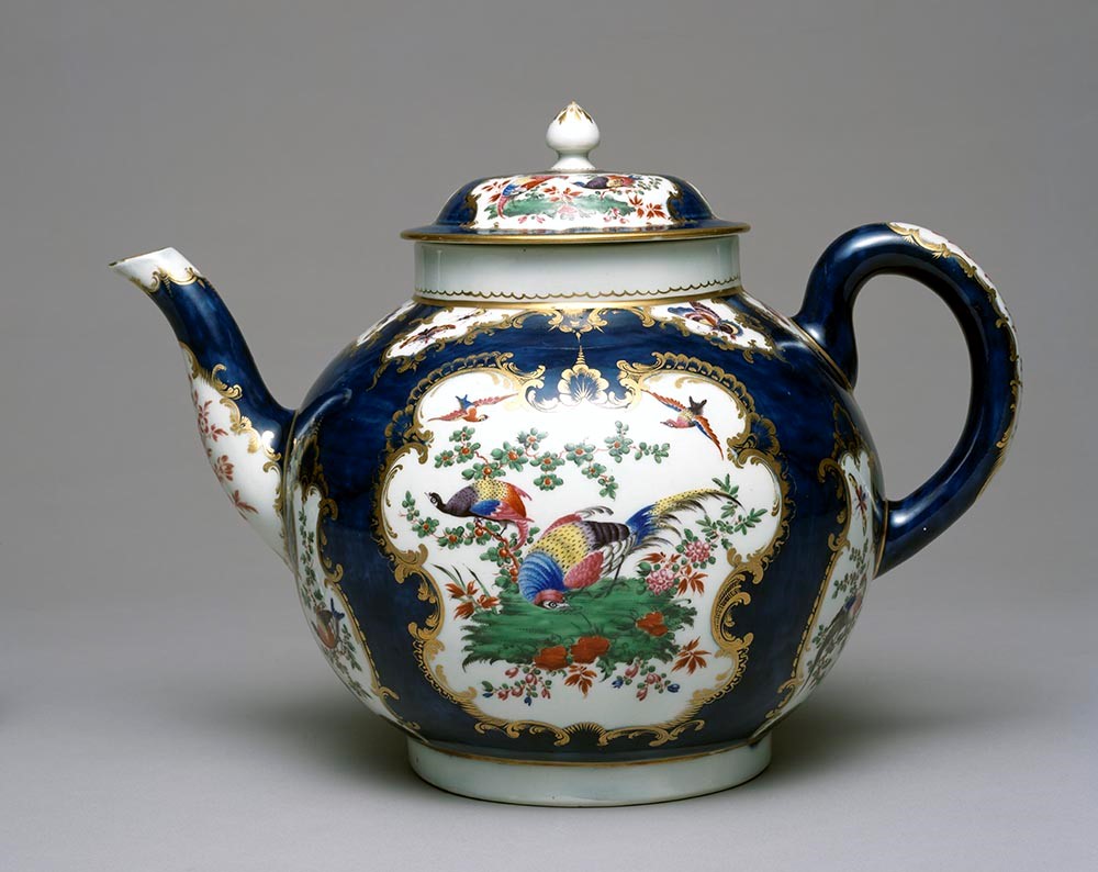 Worcester Porcelain Manufactory, Punch Pot and Cover, c. 1765, soft-paste porcelain, the Rienzi Collection 