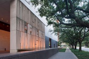Beck Building | MFAH letters | Main St