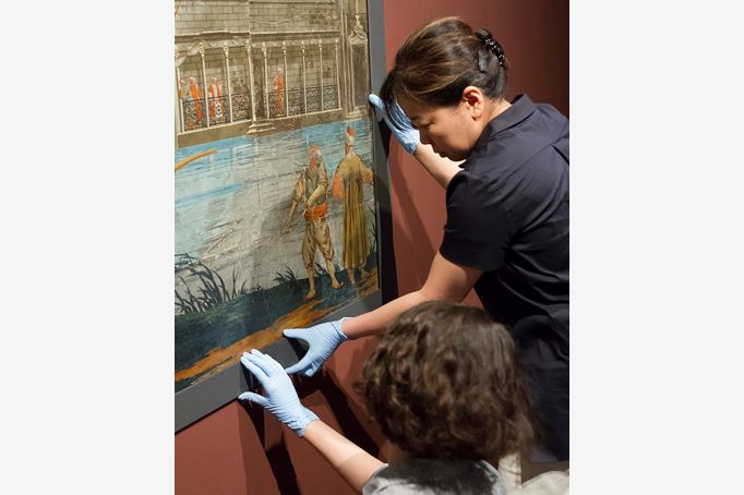 Conservation case study - Art of the Islamic Worlds installation