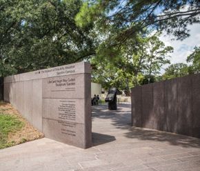 Cullen Sculpture Garden - entrance