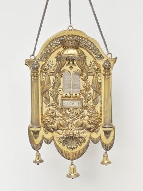 Georg Zeiller, Torah Shield, 1825, silver‐gilt