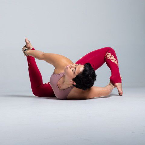 Gravity Defying Yoga Poses In Photos_15 – Fubiz Media