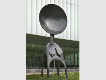 Simone Leigh, Satellite, 2022, bronze