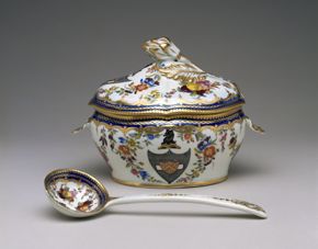 Worcester Porcelain Manufactory, Covered Dessert Tureen and Ladle from the “Bostock” Service, c. 1789–90, soft-paste porcelain